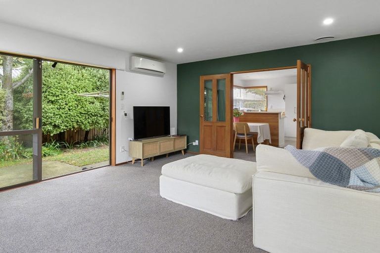 Photo of property in 37 Jennifer Street, Bryndwr, Christchurch, 8053