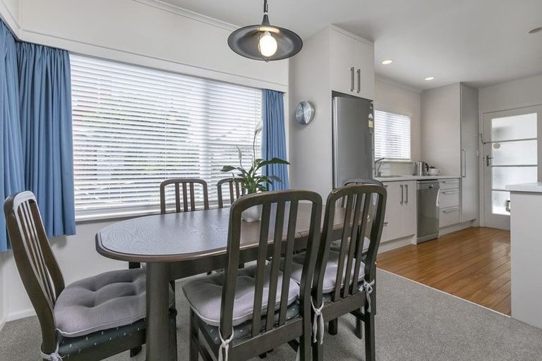 Photo of property in 3/85 Ocean View Road, Hillcrest, Auckland, 0627