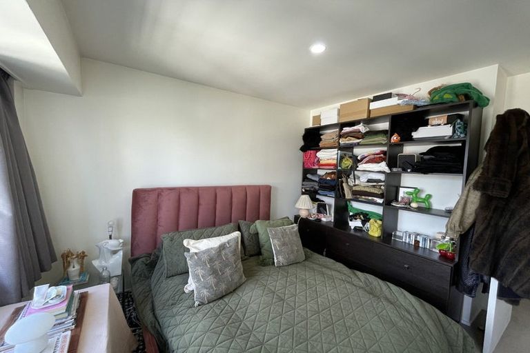 Photo of property in St Peters Apartments, 9a/192 Willis Street, Te Aro, Wellington, 6011