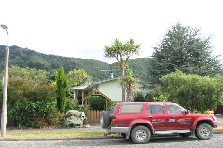 Photo of property in 84 Pasadena Crescent, Totara Park, Upper Hutt, 5018