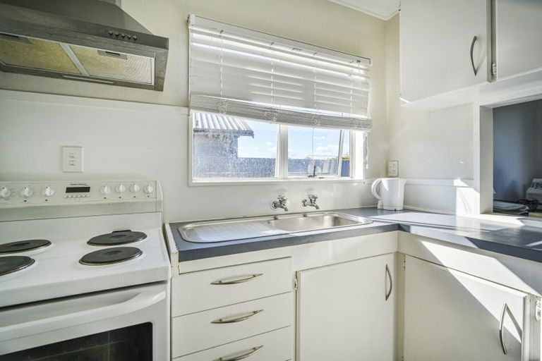 Photo of property in 10b Kilkee Terrace, Flaxmere, Hastings, 4120