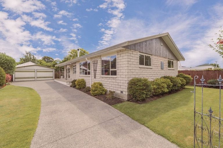 Photo of property in 83 Solomon Avenue, Redwood, Christchurch, 8051