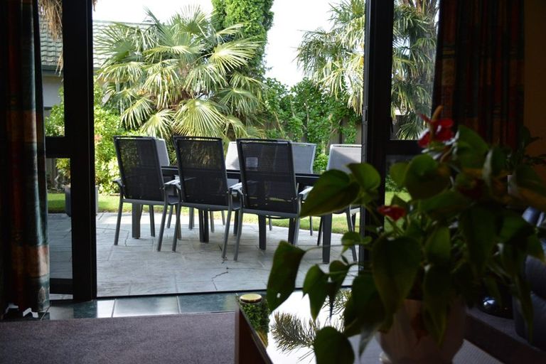 Photo of property in 11 Flemington Place, Taradale, Napier, 4112