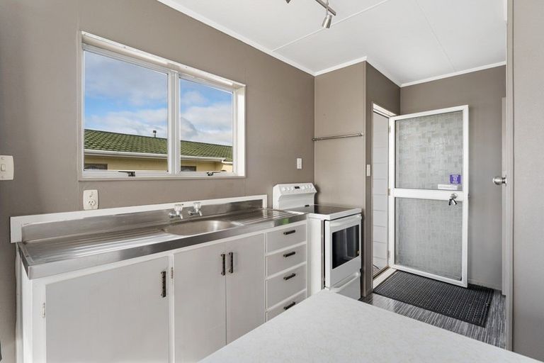 Photo of property in 3 Manuka Place, Hawera, 4610