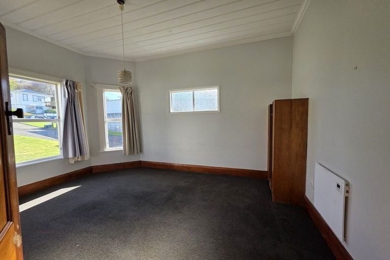 Photo of property in 43 Lorna Street, Lynmouth, New Plymouth, 4310