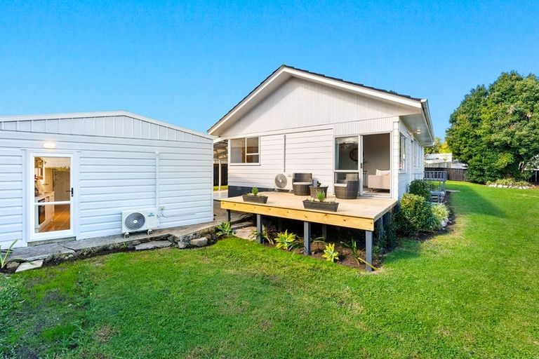 Photo of property in 7 Pureora Place, Clendon Park, Auckland, 2103
