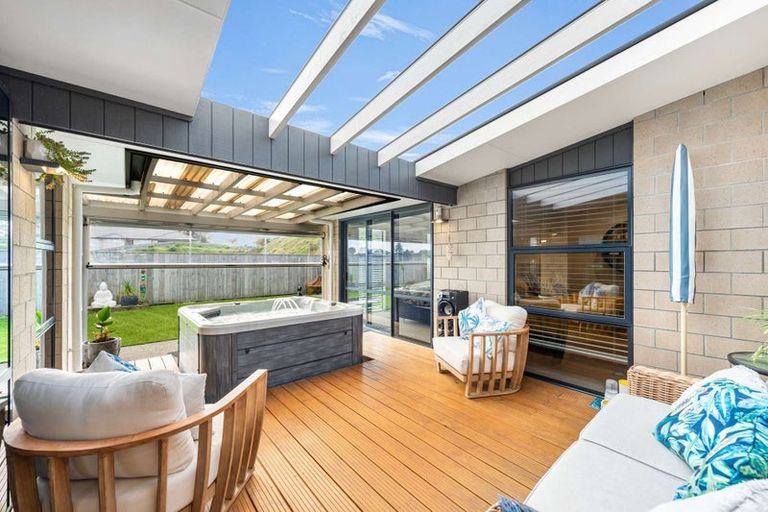 Photo of property in 45 Golf Vue Place, Castlecliff, Whanganui, 4501