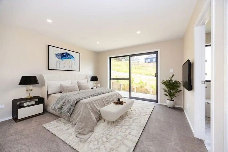 Photo of property in 30 Awanui Road, Red Beach, 0932