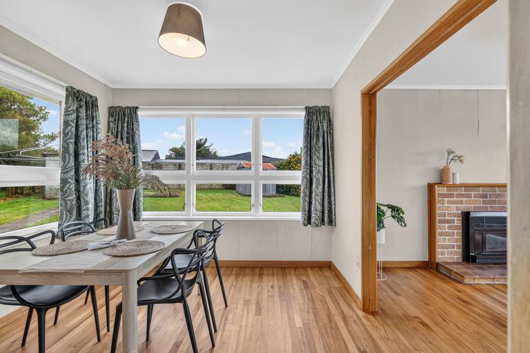 Photo of property in 2 Fairview Street, Tirau, 3410
