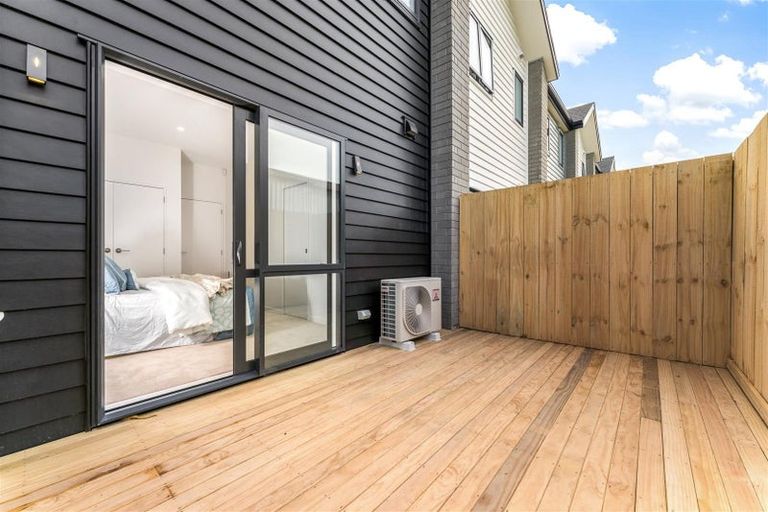 Photo of property in 8 Parenga Lane, Kumeu, 0810