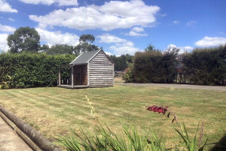 Photo of property in 16 Douglas Road, Waipukurau, 4200