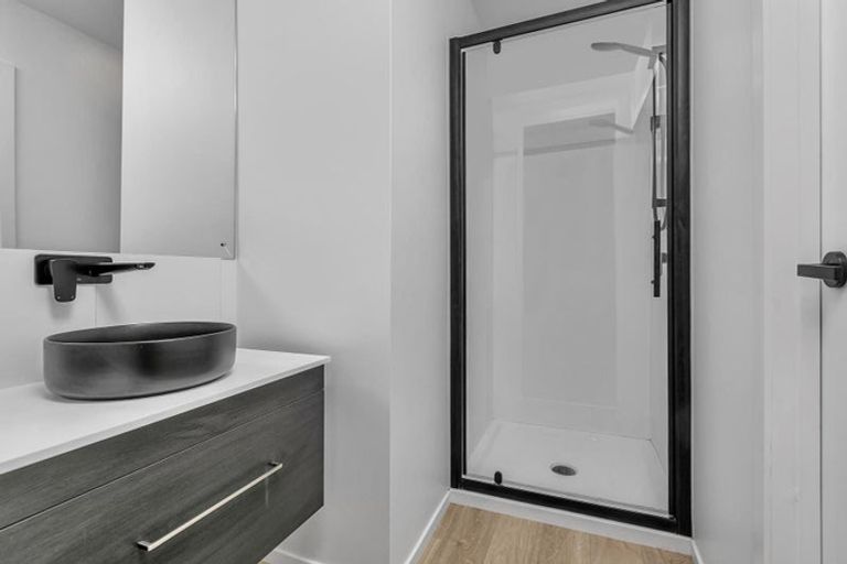 Photo of property in 7/19 Milton Road, Orewa, 0931