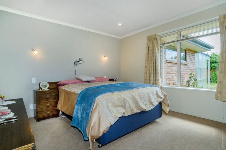 Photo of property in 10 Rochester Crescent, Rolleston, 7614