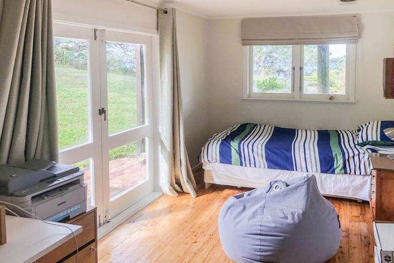 Photo of property in 69 Howard Road, Orere Point, 2585