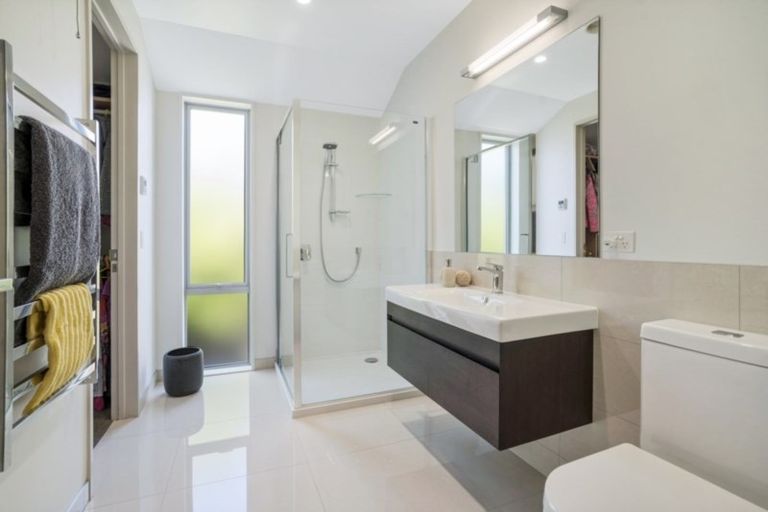 Photo of property in 12 Edgewood Place, Wanaka, 9305