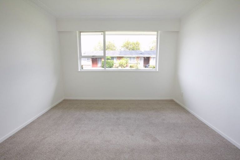 Photo of property in 9/1 Pine Street, New Lynn, Auckland, 0600