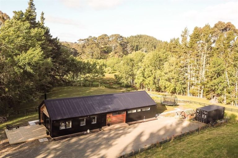 Photo of property in 685 Inland Road, Helensville, 0875