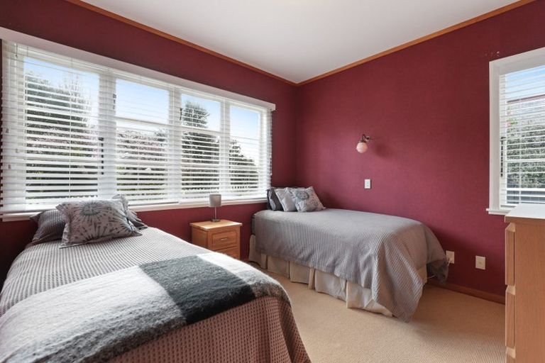 Photo of property in 1 Jellicoe Drive, Hamilton East, Hamilton, 3216