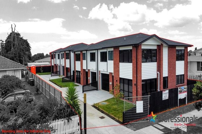 Photo of property in 64a Friesian Drive, Mangere, Auckland, 2022