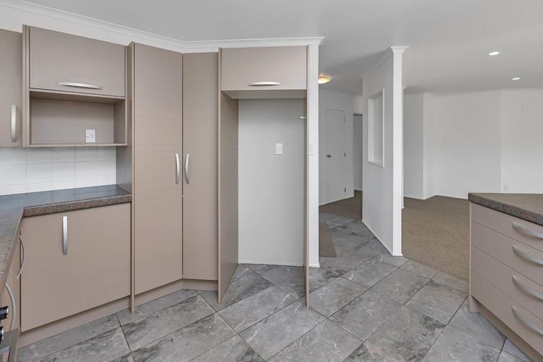 Photo of property in 7 Endeavour Place, One Tree Point, 0118