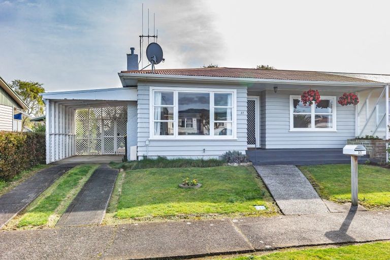 Photo of property in 37 Rugby Street, Levin, 5510