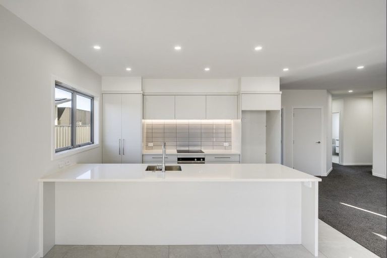 Photo of property in 94 Eriksen Road, Te Awa, Napier, 4110