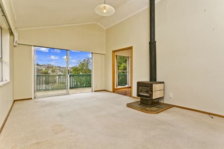 Photo of property in 14 Shanaway Rise, Hillcrest, Auckland, 0627