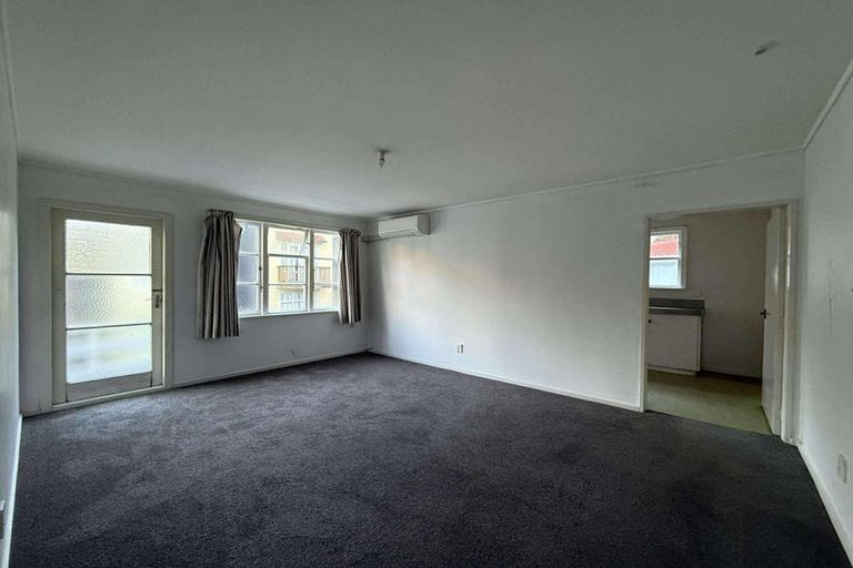 Photo of property in 142 Aro Street, Aro Valley, Wellington, 6021