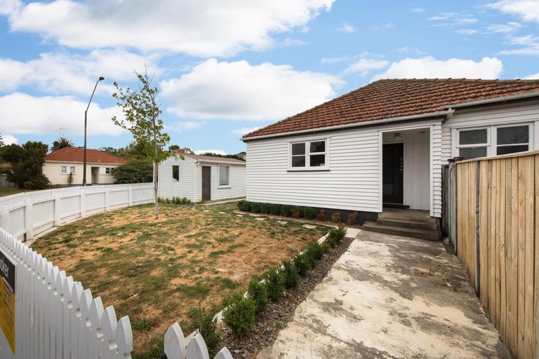 Photo of property in 2a Koromiko Avenue, Roslyn, Palmerston North, 4414
