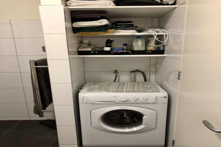 Photo of property in 25u1 Home Street, Mount Victoria, Wellington, 6011