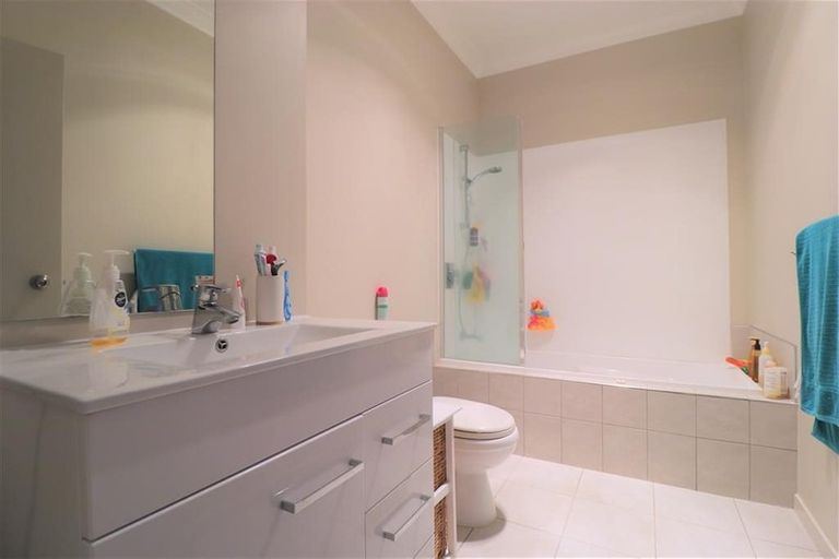 Photo of property in 13 Concepts Way, Flat Bush, Auckland, 2019