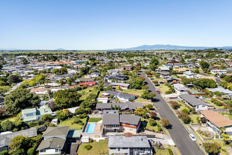 Photo of property in 13 Russleigh Drive, Dinsdale, Hamilton, 3204