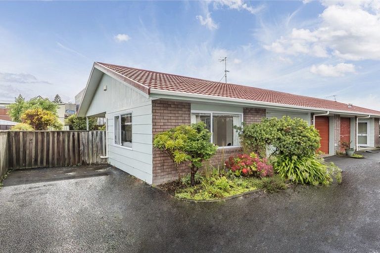 Photo of property in 4/63 Main Road, Titahi Bay, Porirua, 5022