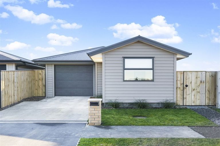 Photo of property in 7 Jean Batten Lane, Rolleston, 7615