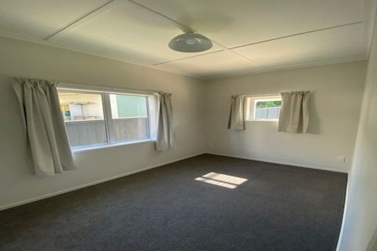 Photo of property in 14 John Road, Stanmore Bay, Whangaparaoa, 0932