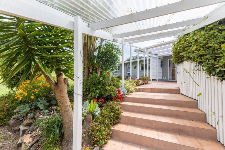 Photo of property in 49 Paetawa Road, Peka Peka, Waikanae, 5391