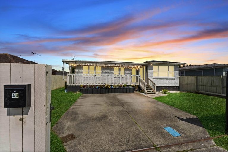 Photo of property in 43 President Avenue, Papakura, 2110