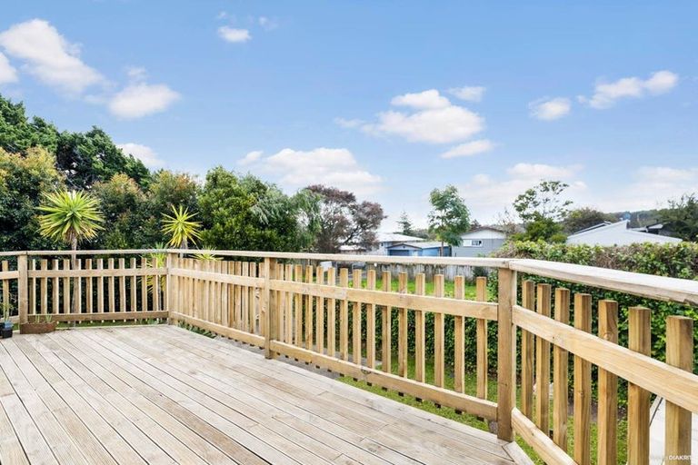 Photo of property in 2 Surman Place, Glen Eden, Auckland, 0602