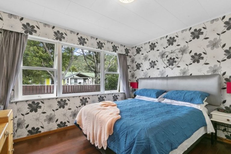 Photo of property in 14 Parenga Street, Wainuiomata, Lower Hutt, 5014