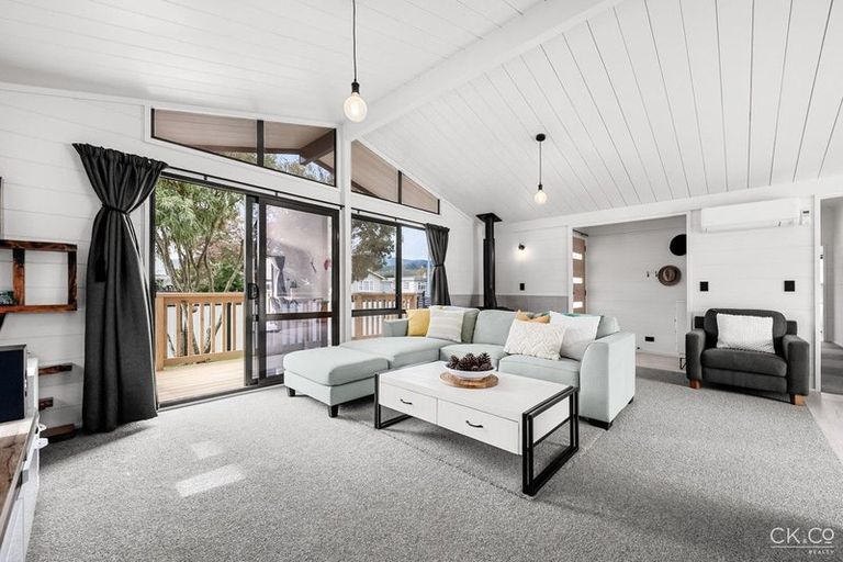 Photo of property in 99 Gibbons Street, Ebdentown, Upper Hutt, 5018