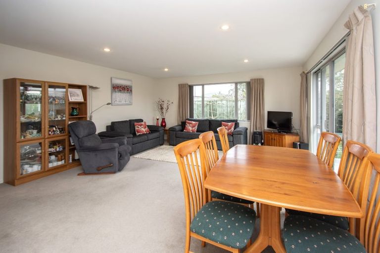 Photo of property in 2/417a Bower Avenue, Parklands, Christchurch, 8083
