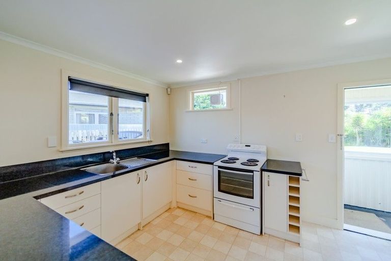 Photo of property in 36 Upham Street, Havelock North, 4130
