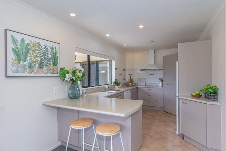 Photo of property in 61a Salisbury Street, Levin, 5510