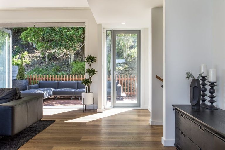 Photo of property in 8a Huka Road, Birkenhead, Auckland, 0626