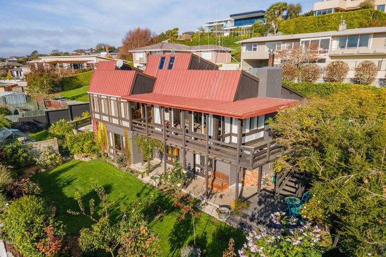 Photo of property in 82 Douglas Street, Highfield, Timaru, 7910