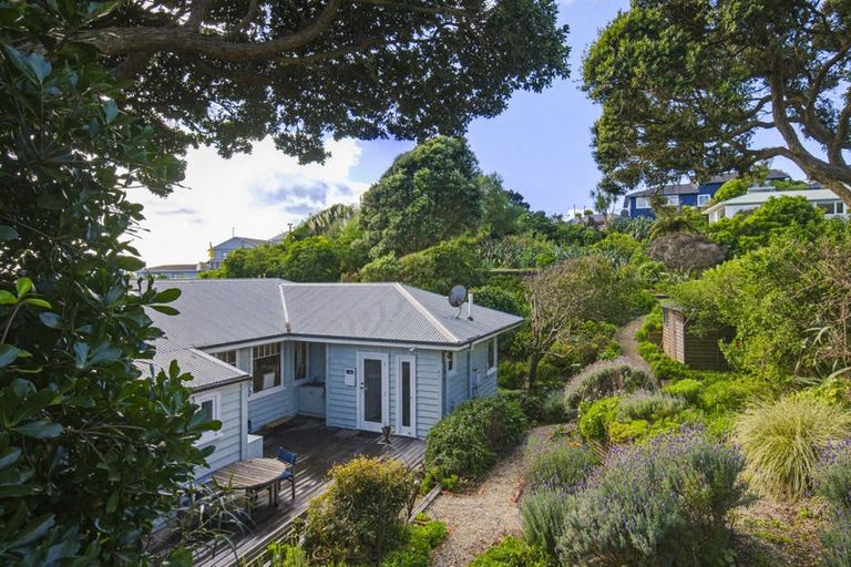 Photo of property in 7 Tangahoe Street, Paekakariki, 5034