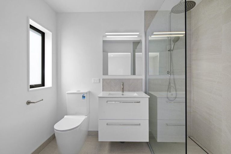 Photo of property in 34 Turtleback Avenue, Whitby, 5024