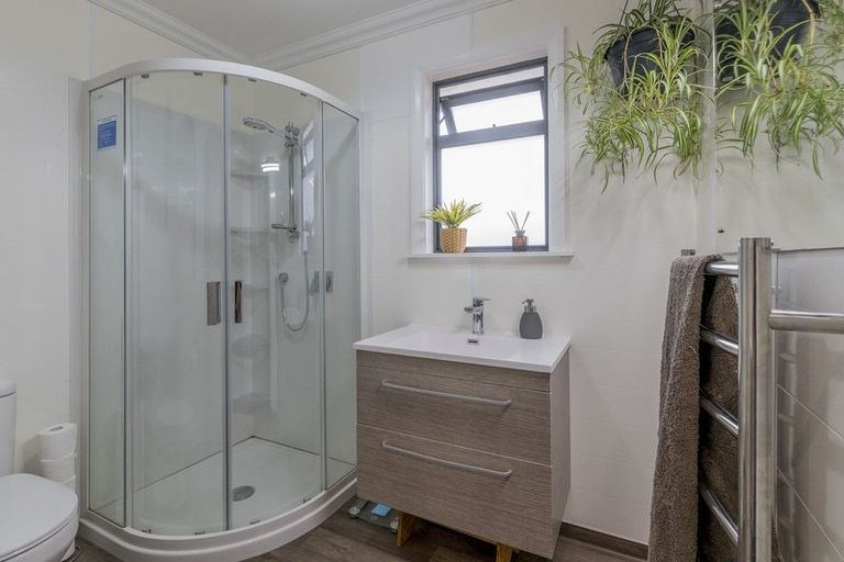 Photo of property in 14 Quinn Road, Levin, 5510