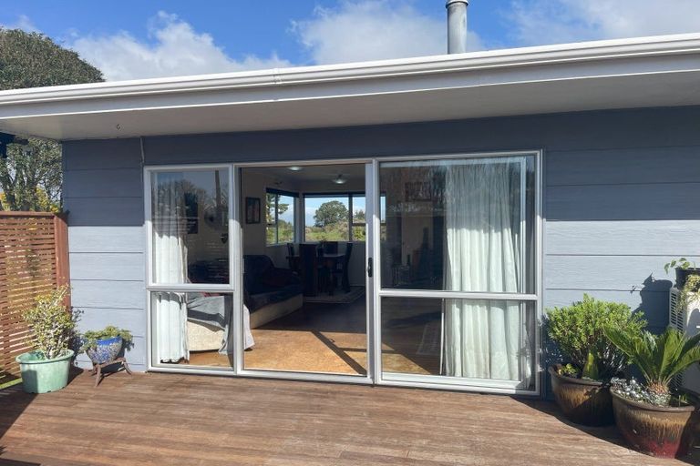 Photo of property in 22 Beaconsfield Road, Midhirst, Stratford, 4394