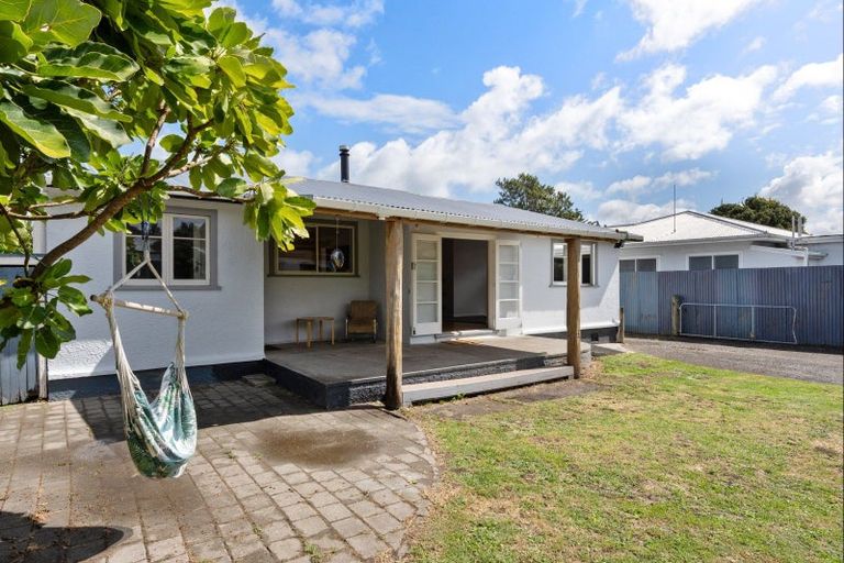 Photo of property in 11 Walsh Street, Mangapapa, Gisborne, 4010